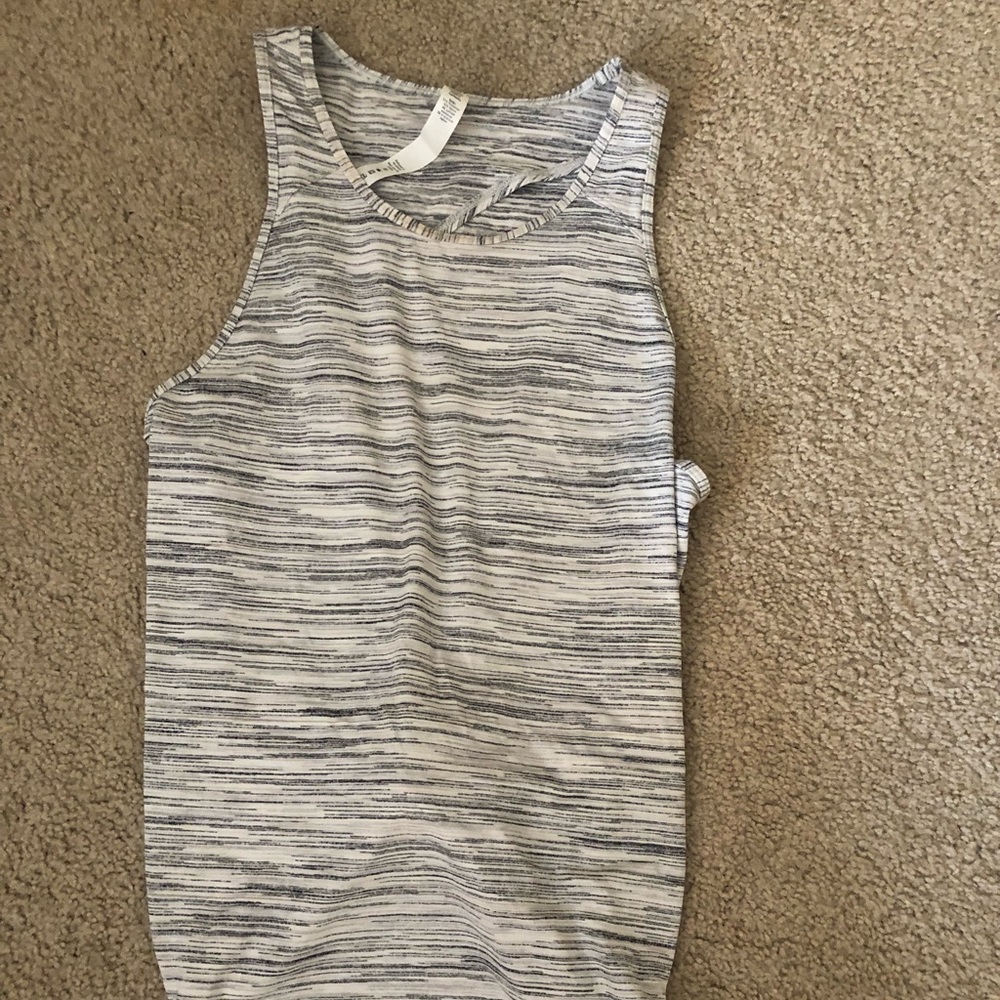 Lululemon tie back shirt